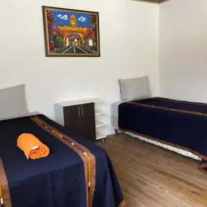 Casa Santiago De Caballeros Antigua